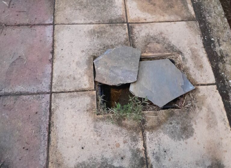ΠΡΟΣΟΧΗ!! ΠΑΓΙΔΑ ΣΕ ΠΕΖΟΔΡΟΜΙΟ ΕΞΩ ΑΠΟ ΕΚΚΛΗΣΙΑ ΣΤΟΝ ΑΜΠΕΛΩΝΑ