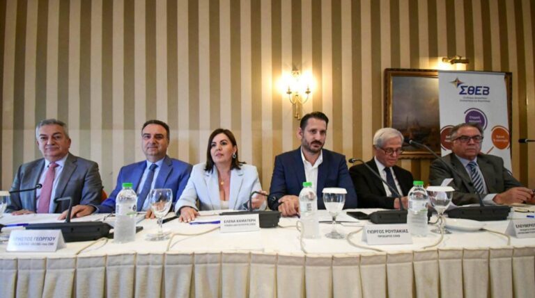 Η ΕΠΟΜΕΝΗ ΜΕΡΑ ΤΗΣ ΔΙΑΔΟΧΗΣ ΣΤΙΣ ΟΙΚΟΓΕΝΕΙΑΚΕΣ ΕΠΙΧΕΙΡΗΣΕΙΣ, ΣΤΟ ΕΠΙΚΕΝΤΡΟ ΕΚΔΗΛΩΣΗΣ ΤΟΥ ΣΘΕΒ