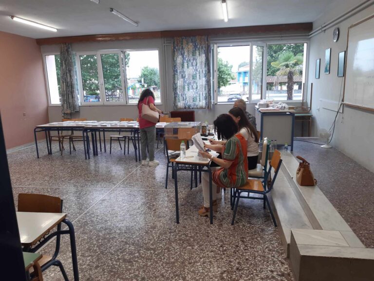 ΤΑ ΕΠΙΣΗΜΑ ΑΠΟΤΕΛΕΣΜΑΤΑ ΚΑΙ ΟΙ ΣΤΑΥΡΟΙ ΤΩΝ ΥΠΟΨΗΦΙΩΝ ΣΤΟ ΔΗΜΟ ΤΕΜΠΩΝ