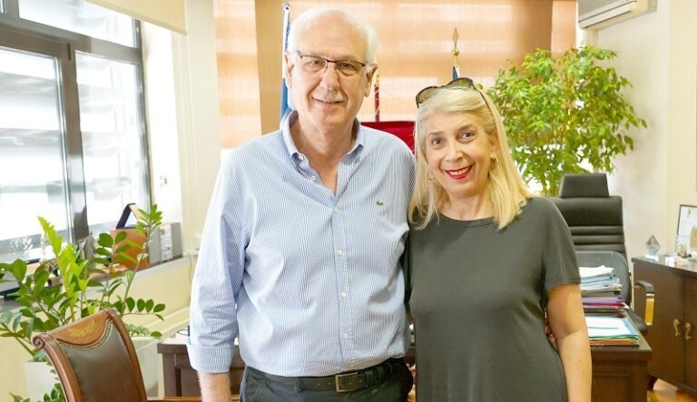 ΥΠΟΨΗΦΙΑ ΜΕ ΤΗΝ «ΣΥΜΠΑΡΑΤΑΞΗ ΛΑΡΙΣΑΙΩΝ » Η ΔΙΚΗΓΟΡΟΣ ΙΩΑΝΝΑ ΚΑΡΑΒΑΝΑ
