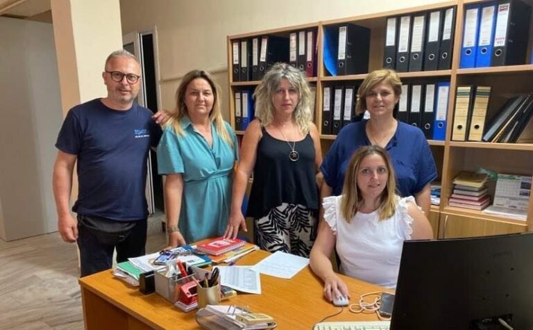ΟΙ ΤΥΧΕΡΟΙ ΤΗΣ ΛΑΧΕΙΟΦΟΡΟΥ ΤΟΥ ΕΜΠΟΡΙΚΟΥ ΣΥΛΛΟΓΟΥ ΕΛΑΣΣΟΝΑΣ ΣΤΗ ΛΕΥΚΗ ΝΥΧΤΑ