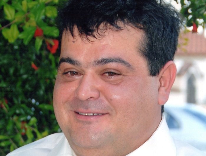 ΑΥΡΙΟ ΔΕΥΤΕΡΑ ΣΤΟΝ ΤΥΡΝΑΒΟ Η ΚΗΔΕΙΑ ΤΟΥ 52ΧΡΟΝΟΥ ΝΙΚΟΥ ΚΑΡΑΤΣΟΛΗ