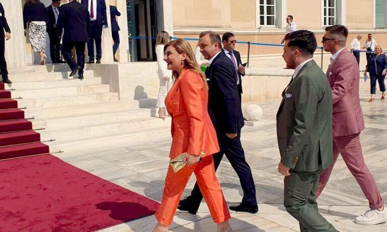 Ε. ΛΙΑΚΟΥΛΗ: Η ΛΑΡΙΣΑ ΣΤΗΝ 1η ΓΡΑΜΜΗ ΤΗΣ ΒΟΥΛΗΣ ΚΑΙ ΤΗΣ ΚΑΡΔΙΑΣ ΜΟΥ