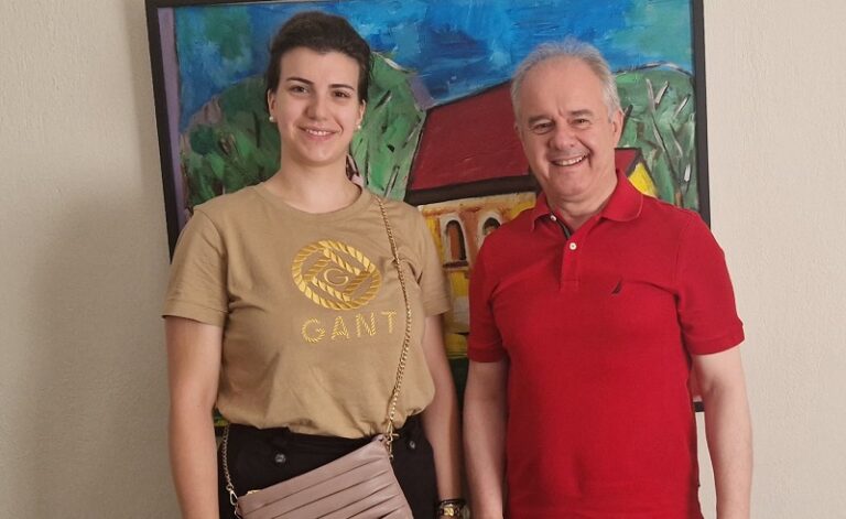 ΈΜΠΕΙΡΟΙ ΑΛΛΑ ΚΑΙ ΝΕΟΙ ΑΠΟ ΤΟΝ ΠΑΡΑΠΟΤΑΜΟ ΣΤΟΝ ΣΥΝΔΥΑΣΜΟ ΤΟΥ ΓΙΩΡΓΟΥ ΜΑΝΩΛΗ
