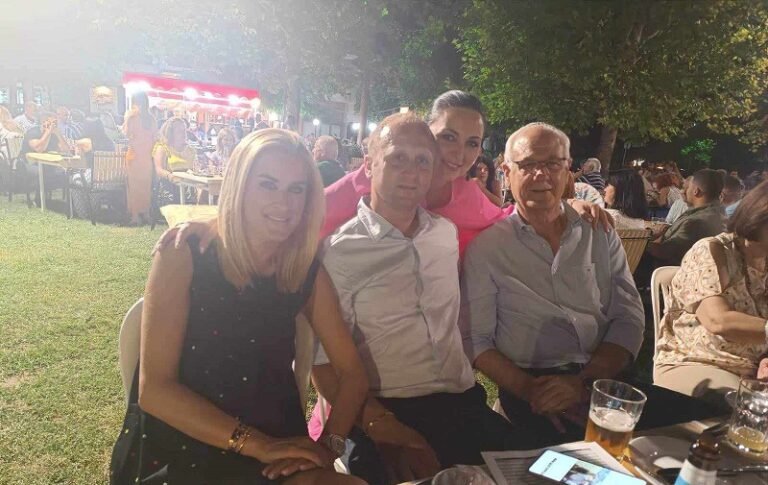 ΜΕ ΑΥΤΟΔΙΟΙΚΗΤΙΚΟΥΣ…