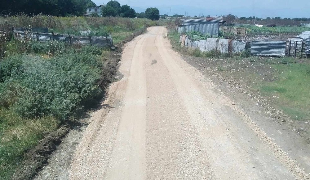 ΑΝΑΒΑΘΜΙΖΕΙ ΜΕ ΧΑΛΙΚΟΣΤΡΩΣΕΙΣ ΤΟ ΑΓΡΟΤΙΚΟ ΔΙΚΤΥΟ ΤΗΣ ΕΠΑΡΧΙΑΣ Ο ΔΗΜΟΣ ΦΑΡΣΑΛΩΝ