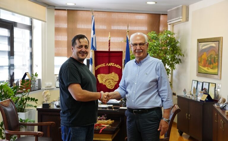 ΥΠΟΨΗΦΙΟΣ ΜΕ ΤΗ «ΣΥΜΠΑΡΑΤΑΞΗ ΛΑΡΙΣΑΙΩΝ» Ο ΑΛΕΞΑΝΔΡΟΣ ΣΑΚΕΛΑΡΗΣ