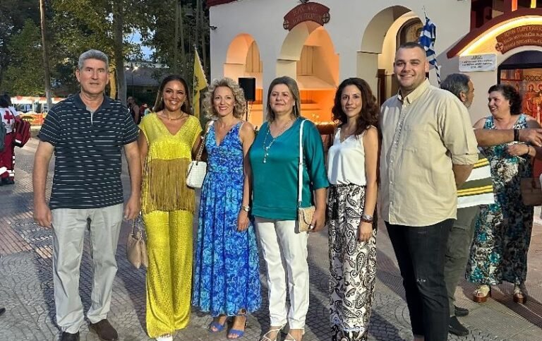 ΣΤΗ ΓΙΟΡΤΗ ΚΡΑΣΙΟΥ ΤΟΥ ΑΜΠΕΛΩΝΑ Η ΘΕΟΔΩΡΑ – ΝΙΚΟΛΕΤΤΑ ΛΩΡΙΤΗ – ΤΣΑΛΤΑ