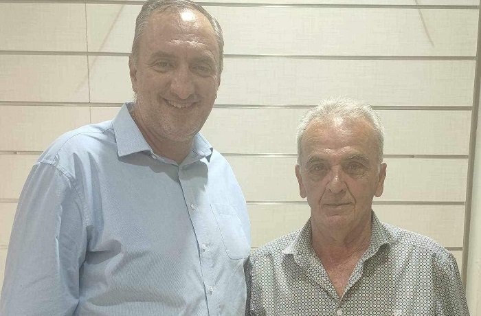 ΥΠΟΨΗΦΙΟΣ ΜΕ ΤΟΝ ΓΙΑΝΝΗ ΚΟΚΟΥΡΑ Ο ΜΙΛΤΟΣ ΣΙΔΕΡΟΠΟΥΛΟΣ