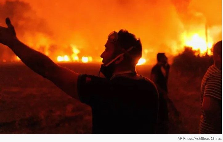 ΠΑΡΑΔΟΜΕΝΗ ΣΤΙΣ ΦΛΟΓΕΣ Η ΧΩΡΑ – ΟΛΕΣ ΟΙ ΕΞΕΛΙΞΕΙΣ