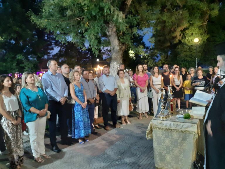 ΦΩΤΟΡΕΠΟΡΤΑΖ ΑΠΟ ΤΑ ΕΓΚΑΙΝΙΑ ΤΗΣ ΓΙΟΡΤΗΣ ΚΡΑΣΙΟΥ ΣΤΟΝ ΑΜΠΕΛΩΝΑ