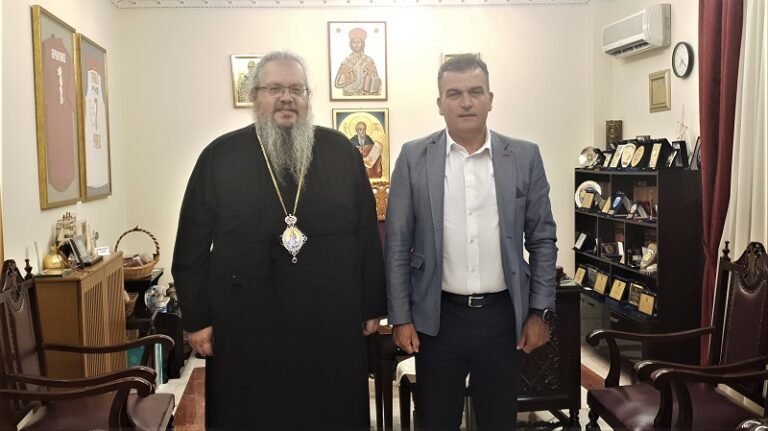 ΣΤΟΝ ΜΗΤΡΟΠΟΛΙΤΗ ΛΑΡΙΣΗΣ & ΤΥΡΝΑΒΟΥ Ο ΥΠΟΨΗΦΙΟΣ ΔΗΜΑΡΧΟΣ ΛΑΡΙΣΑΙΩΝ, Θ. ΜΑΜΑΚΟΣ