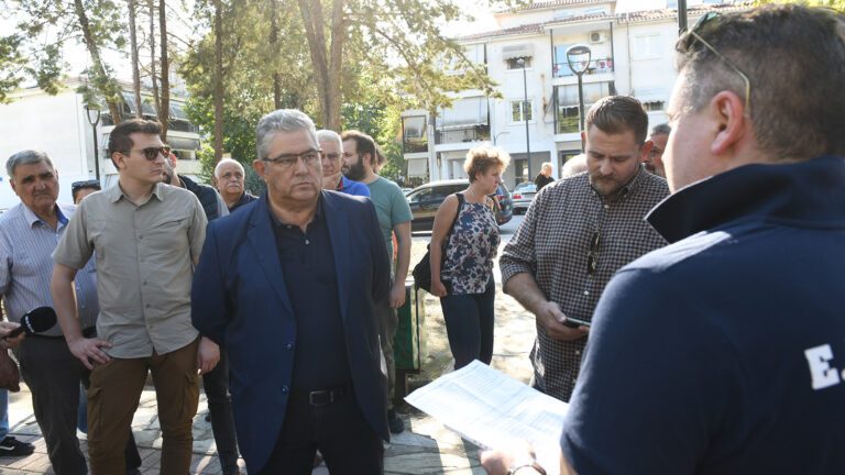 Δ. ΚΟΥΤΣΟΥΜΠΑΣ: ΤΟ ΚΚΕ ΣΤΗΡΙΖΕΙ ΜΕ ΚΑΘΕ ΔΥΝΑΤΟ ΤΡΟΠΟ ΤΑ ΑΙΤΗΜΑΤΑ ΤΩΝ ΠΛΗΜΜΥΡΟΠΑΘΩΝ