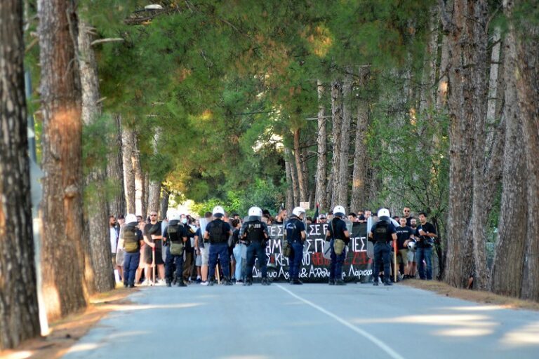 ΑΡ.ΠΑ.: ΚΑΤΑΓΓΕΛΙΑ ΓΙΑ ΤΗΝ ΕΠΙΘΕΣΗ ΤΗΣ ΑΣΤΥΝΟΜΙΑΣ ΣΤΗ ΔΙΑΔΗΛΩΣΗ ΤΗΣ ΚΥΡΙΑΚΗΣ ΣΤΗ ΛΑΡΙΣΑ