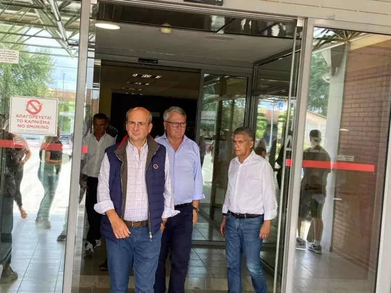 ΔΕΣΜΕΥΣΕΙΣ ΧΑΤΖΗΔΑΚΗ – ΣΜΙΤ ΓΙΑ ΣΤΗΡΙΞΗ ΤΗΣ Ε.Ε. ΚΑΙ ΑΠΟΖΗΜΙΩΣΕΙΣ ΣΤΟΥΣ ΠΛΗΜΜΥΡΟΠΑΘΕΙΣ
