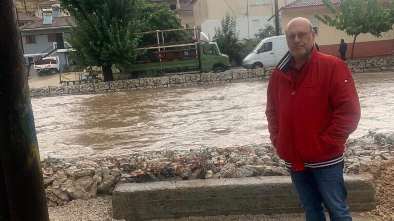 ΣΤΟ ΔΑΜΑΣΙ ΓΙΑ ΤΙΣ ΠΛΗΜΜΥΡΕΣ ΒΡΕΘΗΚΕ ΧΘΕΣ Ο ΣΑΜΕΡ ΑΜΑΡΙ