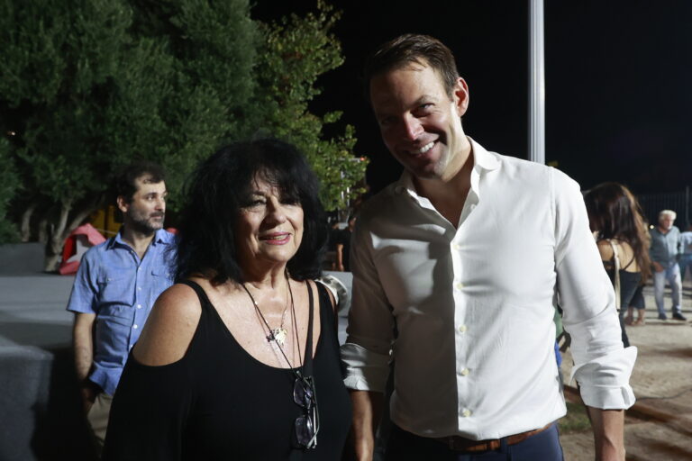 ΑΝΝΑ ΒΑΓΕΝΑ: Ο ΣΤ. ΚΑΣΣΕΛΑΚΗΣ ΕΔΩΣΕ ΣΤΟΝ ΣΥΡΙΖΑ – Π.Σ. ΤΟ ΦΙΛΙ ΤΗΣ ΖΩΗΣ