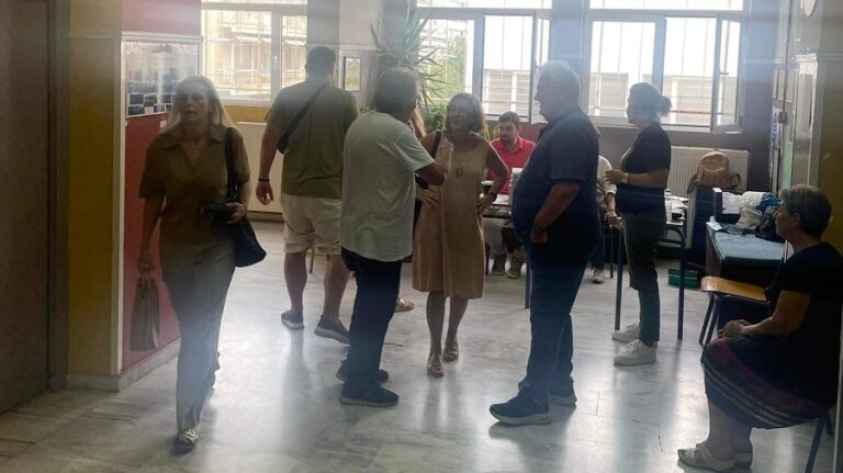 ΤΟ ΠΑΝΕΛΛΑΔΙΚΟ ΠΟΣΟΣΤΟ 56% ΠΑΙΡΝΕΙ ΣΤΟ ΝΟΜΟ ΛΑΡΙΣΑΣ Ο ΣΤ. ΚΑΣΣΕΛΑΚΗΣ