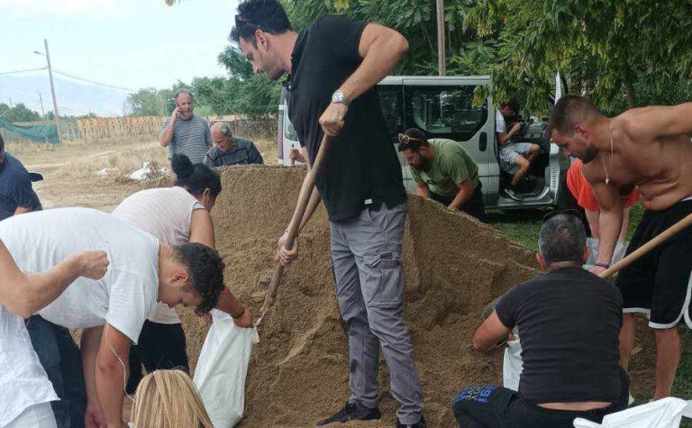 ΣΤΗΝ ΠΡΩΤΗ ΓΡΑΜΜΗ ΤΟΥ ΕΘΕΛΟΝΤΙΣΜΟΥ ΣΕ ΑΜΠΕΛΩΝΑ ΚΑΙ ΒΡΥΟΤΟΠΟ Ο ΣΤ. ΤΣΙΚΡΙΤΣΗΣ