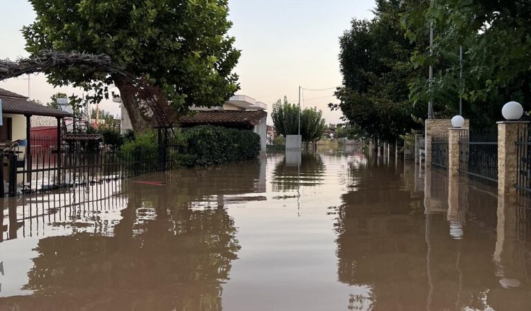 ΑΡΕΙΟΣ ΠΑΓΟΣ: ΕΙΣΑΓΓΕΛΙΚΗ ΠΑΡΑΓΓΕΛΙΑ ΓΙΑ ΤΙΣ ΖΗΜΙΕΣ ΤΗΣ ΠΛΗΜΜΥΡΑΣ ΣΤΗ ΘΕΣΣΑΛΙΑ