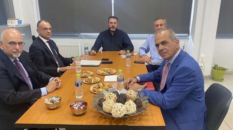 ΜΕ ΣΤΕΛΕΧΗ ΤΗΣ ΤΡΑΠΕΖΑΣ ΠΕΙΡΑΙΩΣ ΣΥΝΑΝΤΗΘΗΚΕ Ο ΑΠ. ΜΠΙΛΛΗΣ