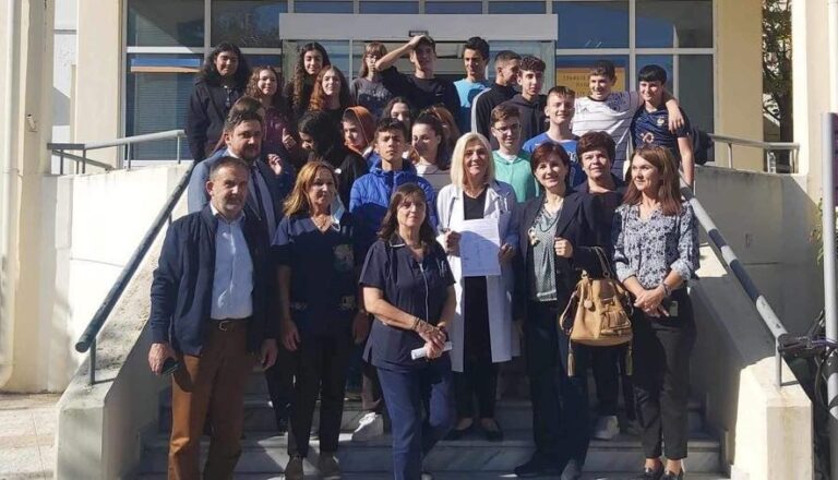 ΌΤΑΝ Η ΑΛΛΗΛΕΓΓΥΗ ΓΙΝΕΤΑΙ ΠΡΑΞΗ, ΑΠΟ ΤΟΥΣ ΜΑΘΗΤΕΣ ΤΟΥ 10ου ΓΥΜΝΑΣΙΟΥ ΛΑΡΙΣΑΣ