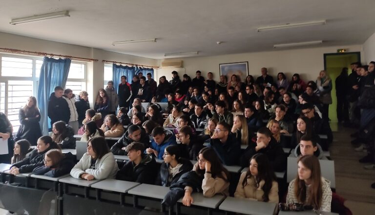 ΕΠΙΣΚΕΨΗ ΣΕ ΕΠΑΓΓΕΛΜΑΤΙΚΟ ΛΥΚΕΙΟ ΠΡΑΓΜΑΤΟΠΟΙΗΣΑΝ ΜΑΘΗΤΕΣ ΤΗΣ Α’ ΤΑΞΗΣ ΤΟΥ 14ου ΓΕΛ