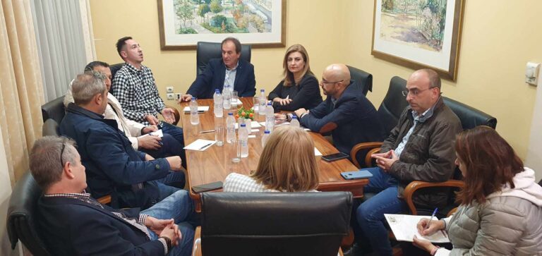 Ε. ΛΙΑΚΟΥΛΗ: ΚΑΤΗΓΟΡΗΜΑΤΙΚΟ ΟΧΙ ΣΤΟ ΚΛΕΙΣΙΜΟ ΤΟΥ ΚΑΤΑΣΤΗΜΑΤΟΣ ΕΘΝΙΚΗΣ ΤΡΑΠΕΖΑΣ ΣΤΟΝ ΤΥΡΝΑΒΟ