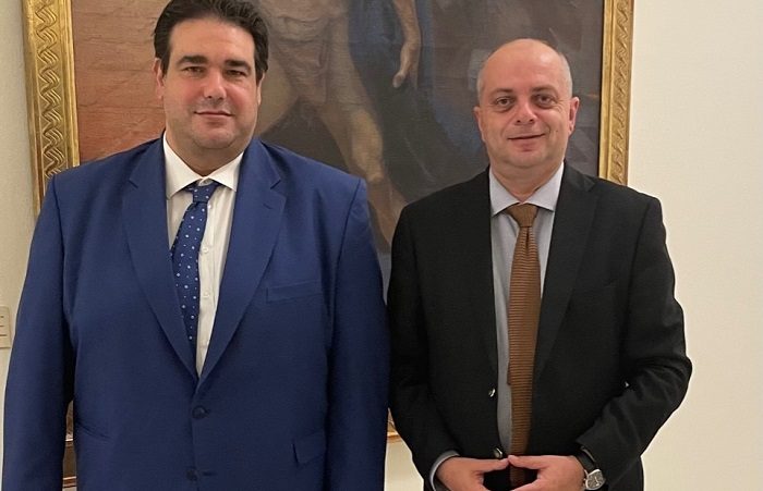ΧΡ. ΚΑΠΕΤΑΝΟΣ: ΝΑ ΣΥΝΕΧΙΣΤΕΙ Η ΑΥΤΟΤΕΛΗΣ ΛΕΙΤΟΥΡΓΙΑ ΤΗΣ ΠΙΝΑΚΟΘΗΚΗΣ, ΤΟΥ ΛΑΟΓΡΑΦΙΚΟΥ ΜΟΥΣΕΙΟΥ ΚΑΙ ΤΟΥ Δ.Ω. ΛΑΡΙΣΑΣ