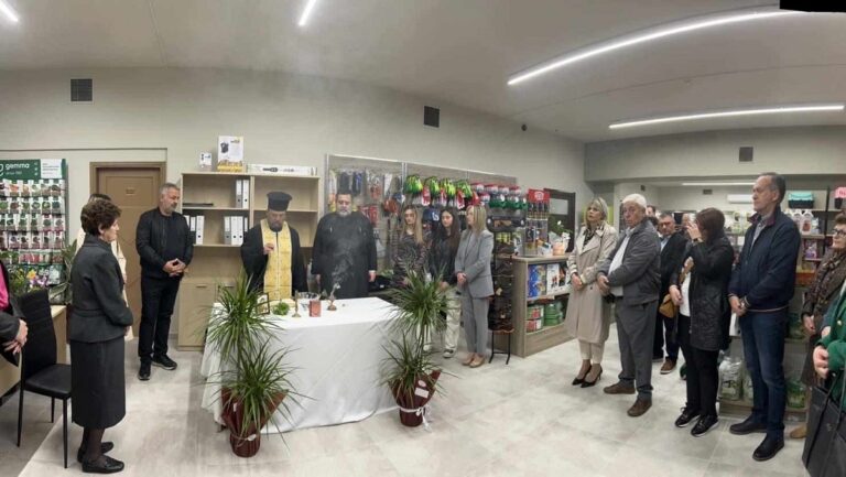 ΕΓΚΑΙΝΙΑΣΤHΚΕ ΤΟ ΝΕΟ ΓΕΩΠΟΝΙΚΟ ΚΑΤΑΣΤΗΜΑ – ΑΓΡΟΤΙΚΑ ΕΦΟΔΙΑ ΦΑΚΑ ΣΤΟΝ ΑΜΠΕΛΩΝΑ