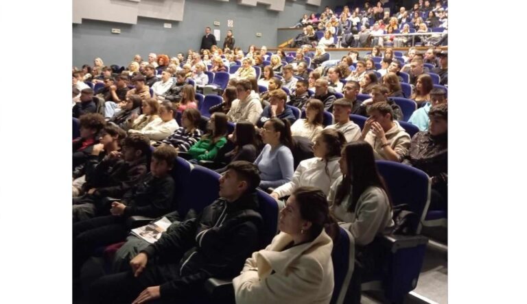 ΠΕΤΥΧΗΜΕΝΗ «ΗΜΕΡΑ ΣΤΑΔΙΟΔΡΟΜΙΑΣ – ΕΠΑΓΓΕΛΜΑΤΑ 2030» ΤΟΥ ΦΡΟΝΤΙΣΤΗΡΙΟΥ «ΝΟΗΣΙΣ» ΣΤΟΝ ΤΥΡΝΑΒΟ 