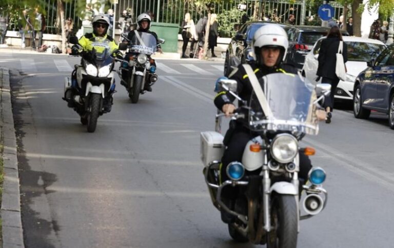 ΝΕΚΡΟΣ 29ΧΡΟΝΟΣ ΑΣΤΥΝΟΜΙΚΟΣ ΣΕ ΚΑΤΑΔΙΩΞΗ – ΣΟΒΑΡΑ ΤΡΑΥΜΑΤΙΑΣ ΣΥΝΑΔΕΛΦΟΣ ΤΟΥΣ