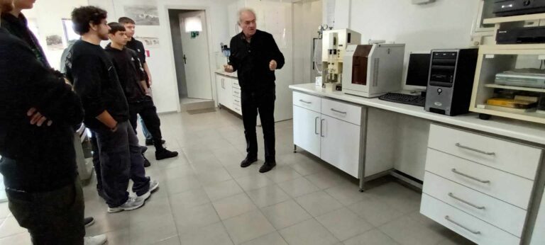 ΤΟ 12ο ΓΕΛ ΛΑΡΙΣΑΣ ΣΤΗ ΔΕΥΑΛ