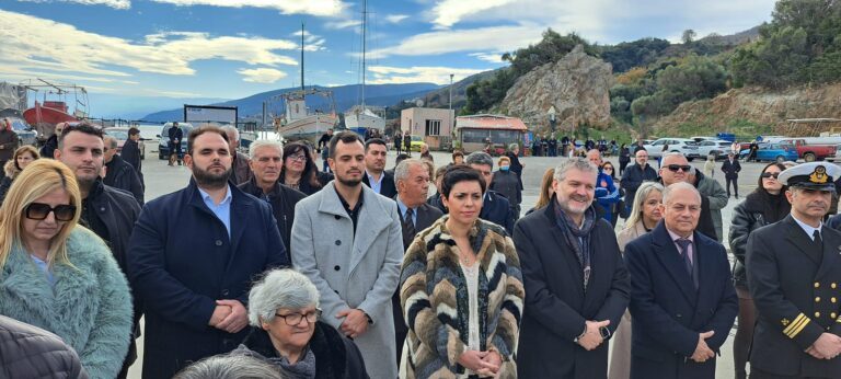 ΣΤΗ ΘΑΛΑΣΣΑ ΤΟΥ ΑΓΙΟΚΑΜΠΟΥ Ο ΚΑΘΑΓΙΑΣΜΟΣ ΤΩΝ ΥΔΑΤΩΝ