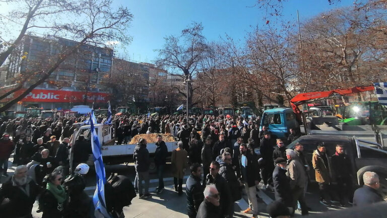 ΜΕ ΠΕΡΙΣΣΟΤΕΡΑ ΑΠΟ 2 ΛΕΩΦΟΡΕΙΑ ΟΙ ΑΓΡΟΤΕΣ ΤΟΥ ΔΗΜΟΥ ΤΥΡΝΑΒΟΥ ΣΤΟ ΣΥΛΛΑΛΗΤΗΡΙΟ ΤΗΣ ΑΘΗΝΑΣ