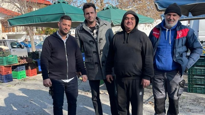 ΕΠΙΤΕΛΟΥΣ ΤΟΥΑΛΕΤΕΣ ΣΤΗ ΛΑΪΚΗ ΑΓΟΡΑ ΤΟΥ ΑΜΠΕΛΩΝΑ