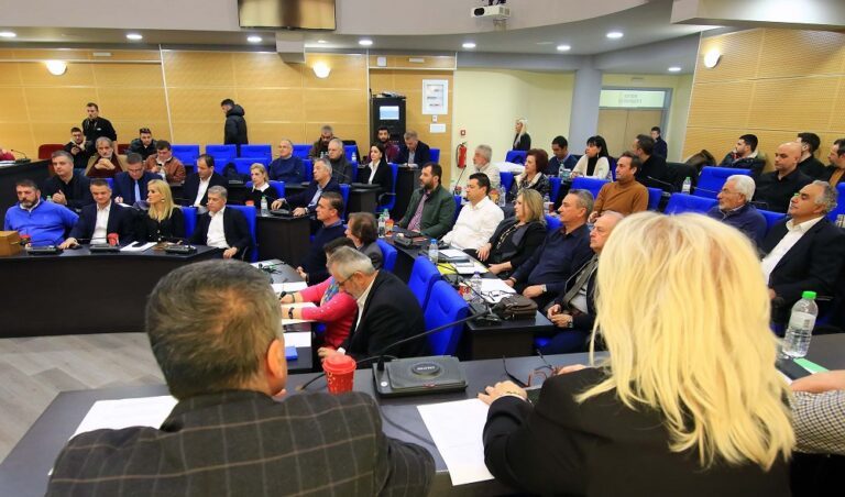 Η ΛΑΪΚΗ ΣΥΣΠΕΙΡΩΣΗ ΓΙΑ ΤΗ ΣΗΜΕΡΙΝΗ ΣΥΝΕΔΡΙΑΣΗ ΤΟΥ ΠΕΡΙΦΕΡΕΙΑΚΟΥ ΣΥΜΒΟΥΛΙΟΥ