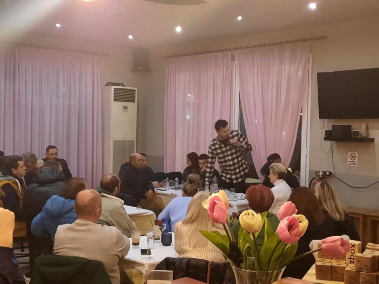 ΜΕΓΑΛΗ ΣΥΜΜΕΤΟΧΗ ΣΤΗ ΛΑΪΚΗ ΣΥΝΕΛΕΥΣΗ ΣΤΑ ΠΛΑΤΑΝΟΥΛΙΑ