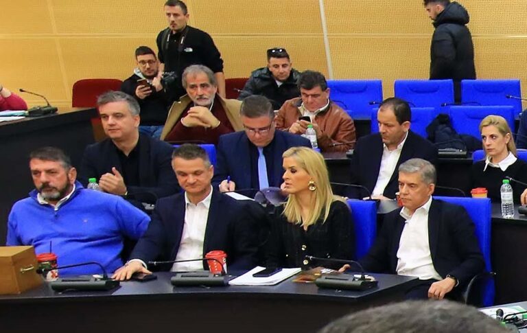 Η ΠΡΟΙΚΑ ΑΓΟΡΑΣΤΟΥ