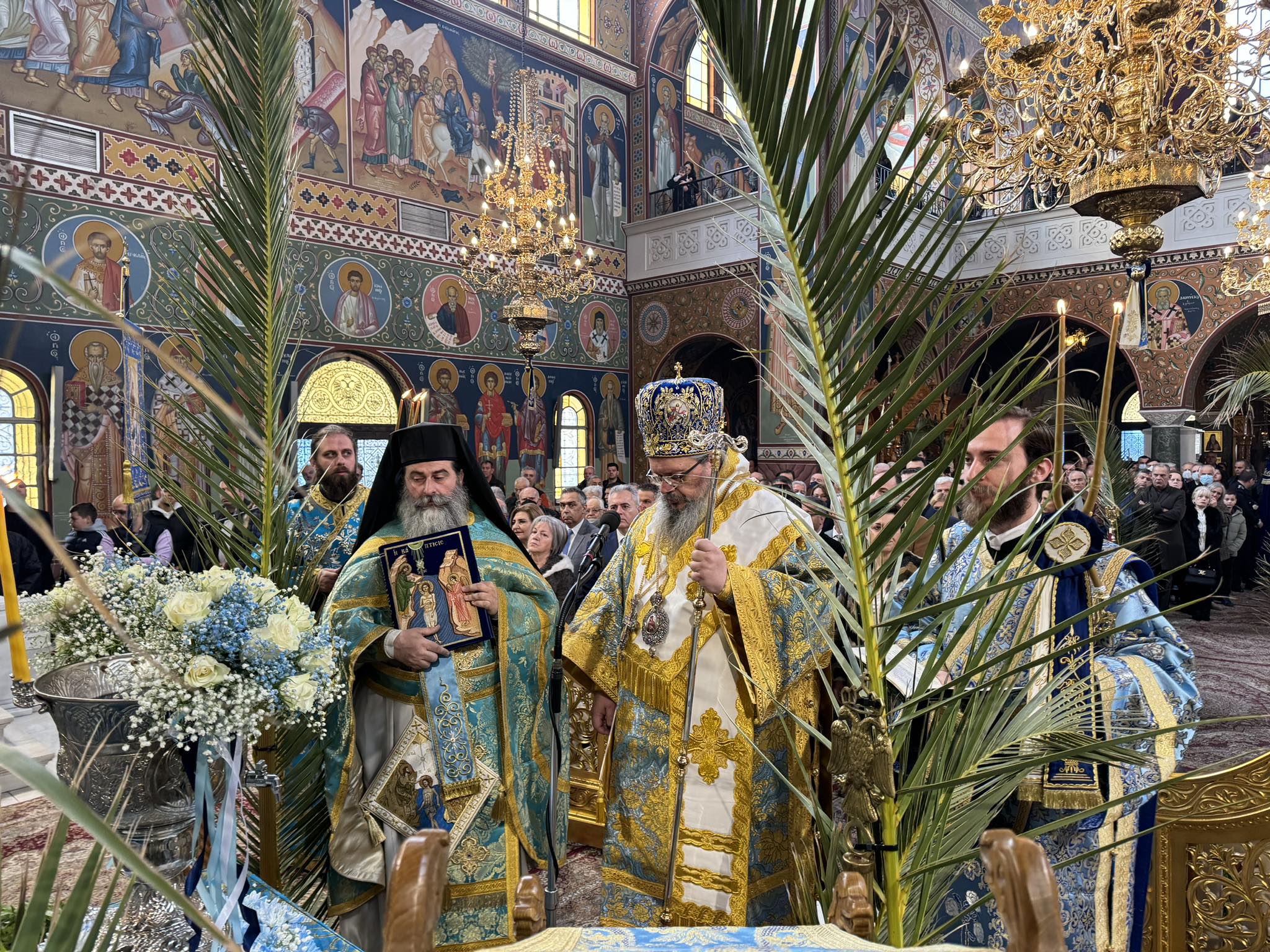 ΛΑΜΠΡΟΣ ΕΟΡΤΑΣΜΟΣ ΤΩΝ ΘΕΟΦΑΝΙΩΝ ΣΤΗ ΛΑΡΙΣΑ (ΦΩΤΟ)