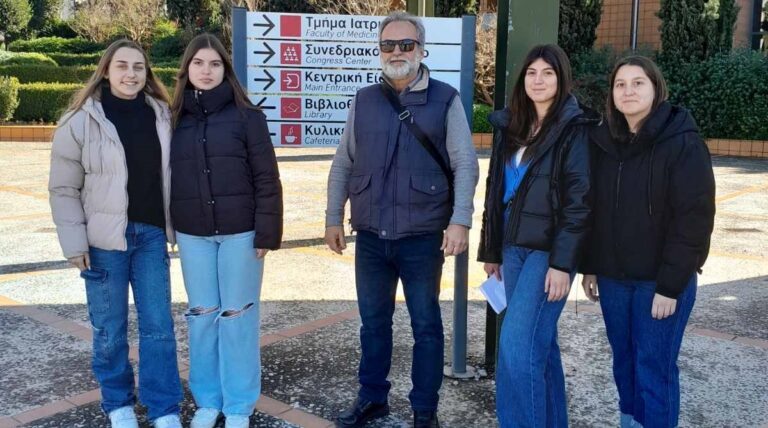 ΤΟ 12ο ΓΕΛ ΛΑΡΙΣΑΣ ΣΤΗΝ ΙΑΤΡΙΚΗ ΣΧΟΛΗ