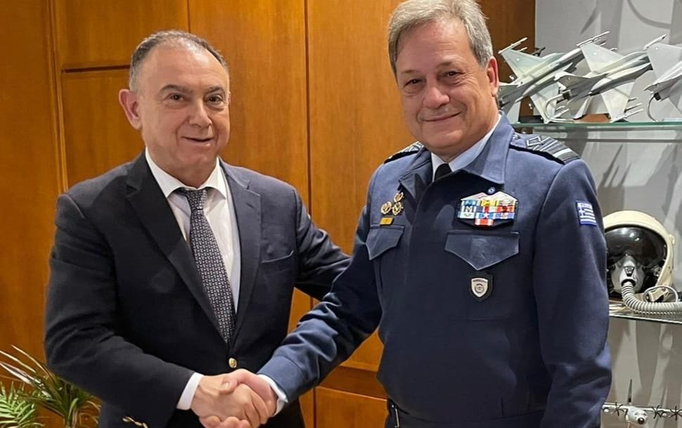 ΣΥΝΑΝΤΗΣΗ ΤΟΥ ΧΡ. ΚΕΛΛΑ ΜΕ ΤΟΝ ΝΕΟ ΑΡΧΗΓΟ ΓΕΑ