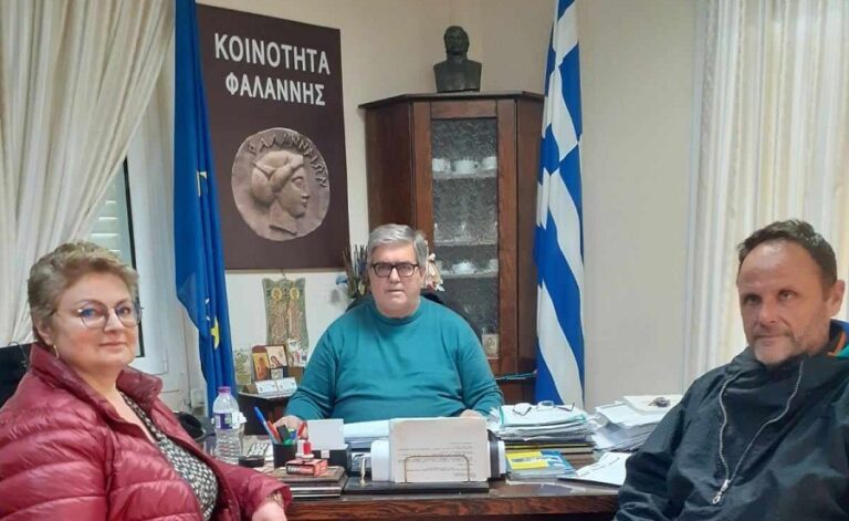 ΠΑΡΕΛΑΒΕ ΔΩΡΕΑ ΤΟ ΓΥΜΝΑΣΙΟ ΦΑΛΑΝΗΣ