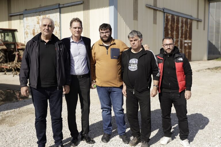 ΣΤΟΝ ΑΓΡΟΤΙΚΟ ΣΥΝΕΤΑΙΡΙΣΜΟ ΕΝΙΠΕΑ Ο ΝΙΚΟΣ ΠΑΠΑΝΔΡΕΟΥ
