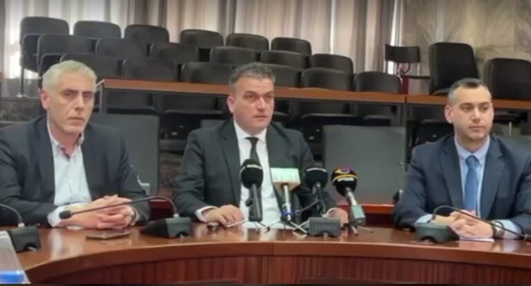Θ. ΜΑΜΑΚΟΣ: ΈΛΛΕΙΜΜΑ 20 ΕΚΑΤ. € ΣΤΟΝ ΔΗΜΟ ΛΑΡΙΣΑΙΩΝ ΑΝΑΚΑΛΥΨΕ, ΜΕΤΑ ΑΠΟ ΕΛΕΓΧΟΥΣ, Η ΝΕΑ ΔΗΜΟΤΙΚΗ ΑΡΧΗ