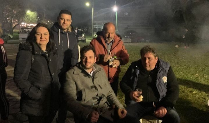 ΦΩΤΟΡΕΠΟΡΤΑΖ ΑΠΟ ΤΗ ΜΠΑΡΜΠΑΡΙΑ ΣΤΑ ΔΕΛΕΡΙΑ