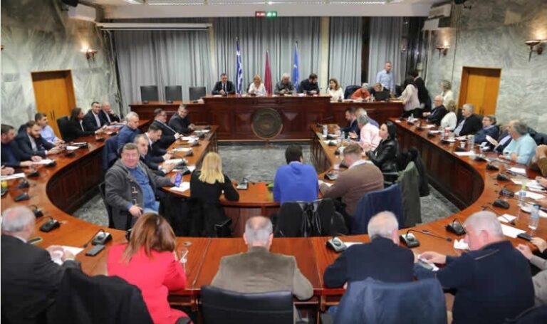 Ψήφισμα του Δημοτικού Συμβουλίου του Δήμου Λαρισαίων για να ανακληθούν άμεσα οι αποφάσεις που αναστέλλουν την κατάτμηση τμημάτων στη Δ/νση ΠΕ Λάρισας