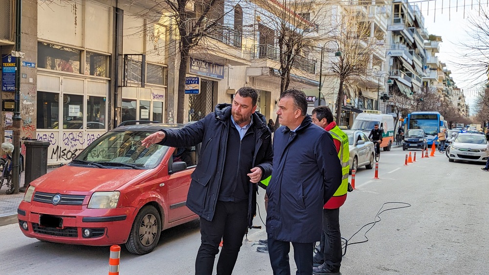 «ΤΑΞΗ» ΣΕ ΚΥΚΛΟΦΟΡΙΑΚΟ-ΣΤΑΘΜΕΥΣΗ ΣΤΟ ΚΕΝΤΡΟ ΤΗΣ ΛΑΡΙΣΑΣ ΑΠΟ ΤΟΝ ΔΗΜΟ ΛΑΡΙΣΑΙΩΝ