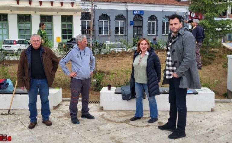ΔΙΑΜΟΡΦΩΘΗΚΕ ΚΗΠΑΡΙΟ ΣΤΗΝ ΠΛΑΤΕΙΑ ΤΟΥ ΤΥΡΝΑΒΟΥ