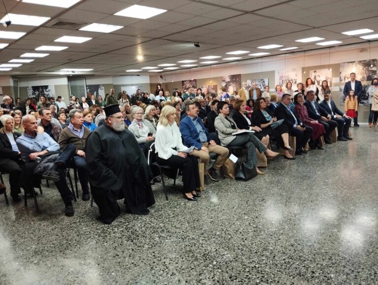 ΠΑΡΟΥΣΙΑΣΤΗΚΕ ΤΟ ΛΕΥΚΩΜΑ «ΕΝΘΥΜΙΟΝ ΣΑΜΑΡΙΝΗΣ» ΤΟΥ ΝΙΚΟΥ ΣΙΟΥΜΚΑ
